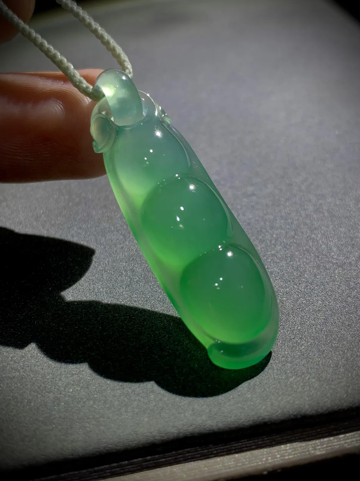 饱满精品特色豆子，40.2-12.2-7.2mm，