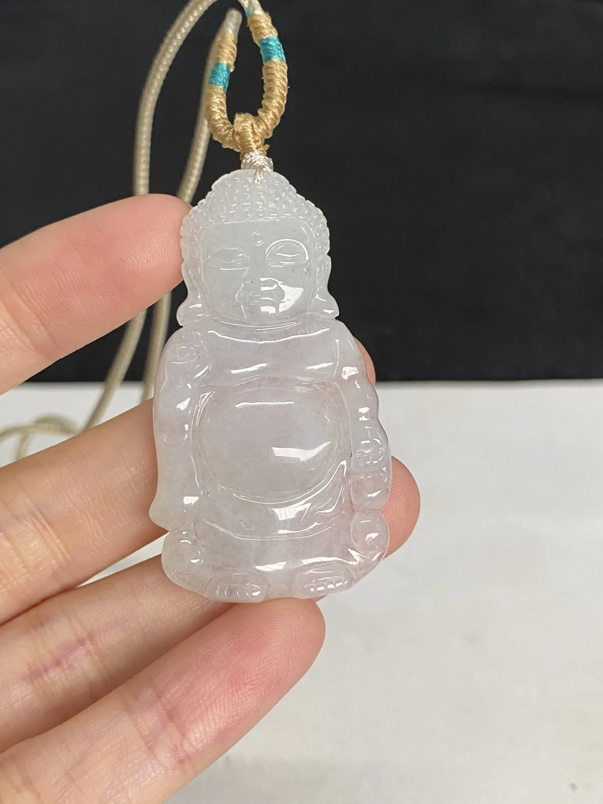 冰种冰糯种，白色翡翠佛公吊坠，10.76克