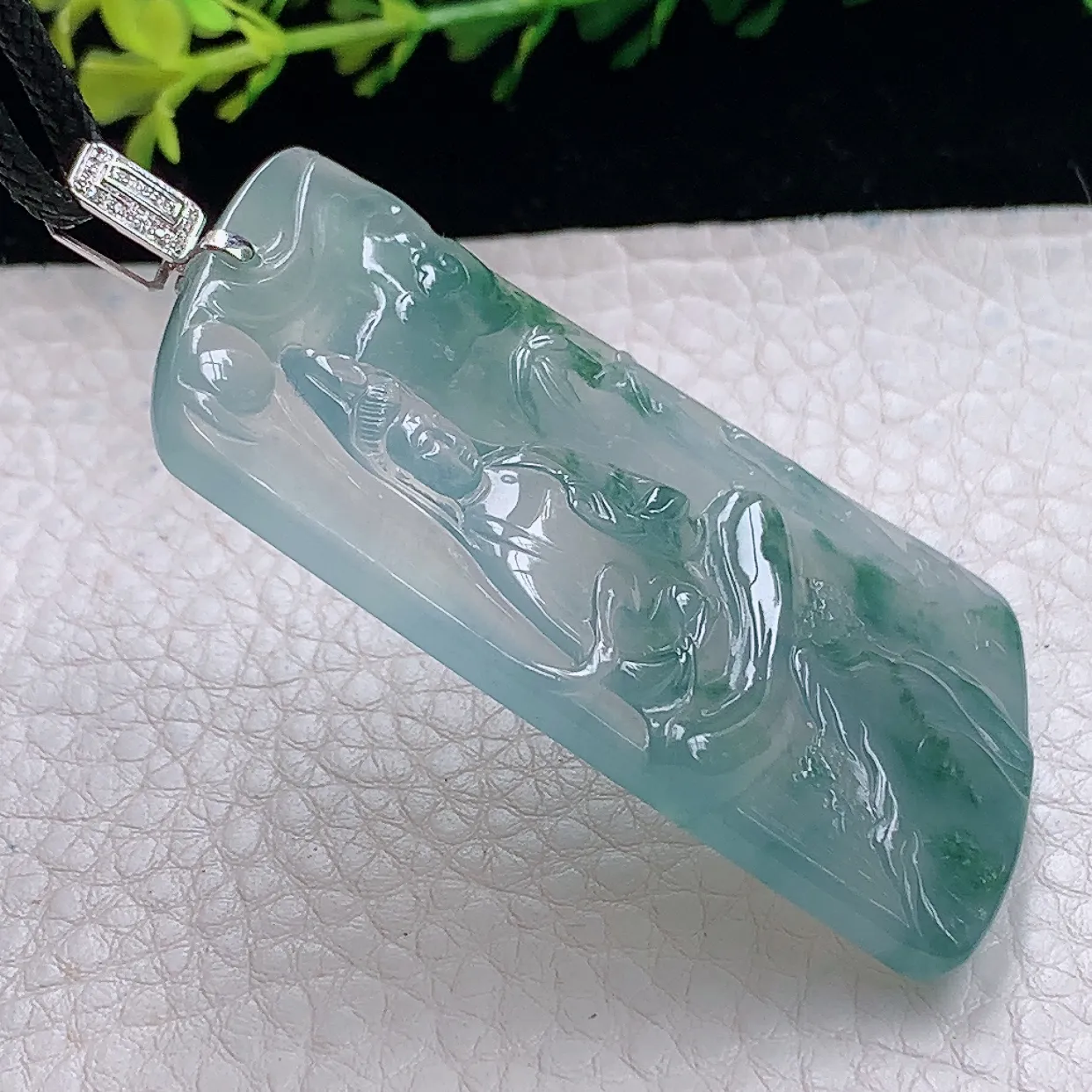 yl自然光57.5*32.5*5.2天然缅甸翡翠a货精雕冰飘花巾水观音玉坠 玉挂件