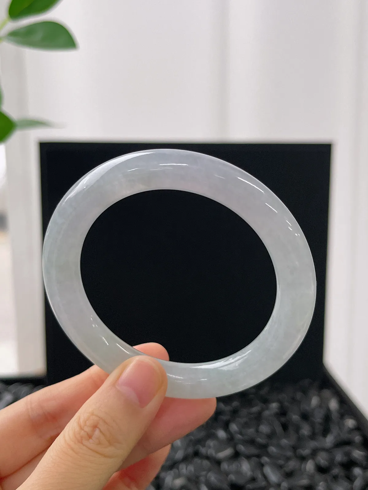 圆镯53圈口，翡翠冰糯种春带彩手镯