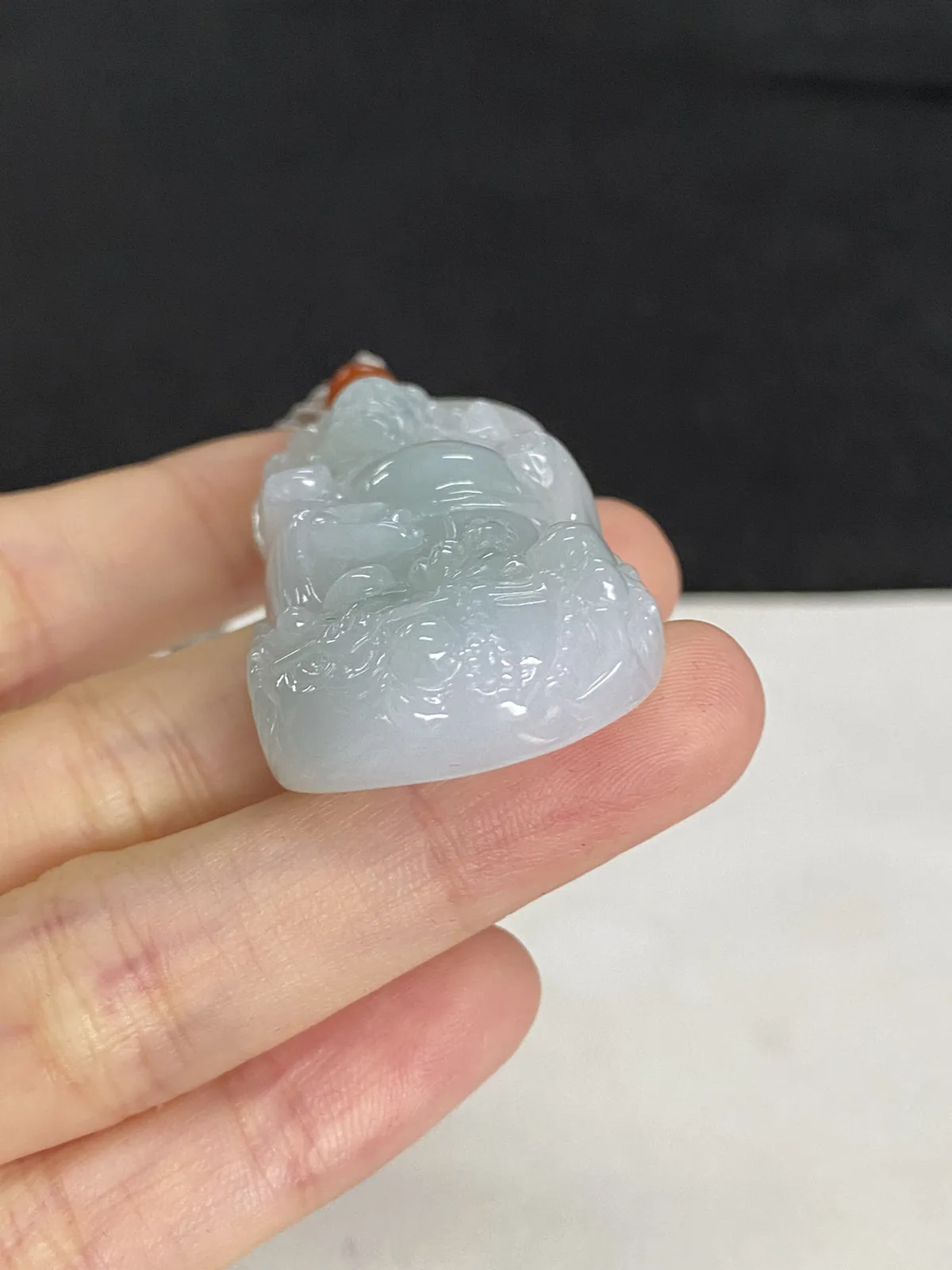 翡翠吊坠，配珠未测