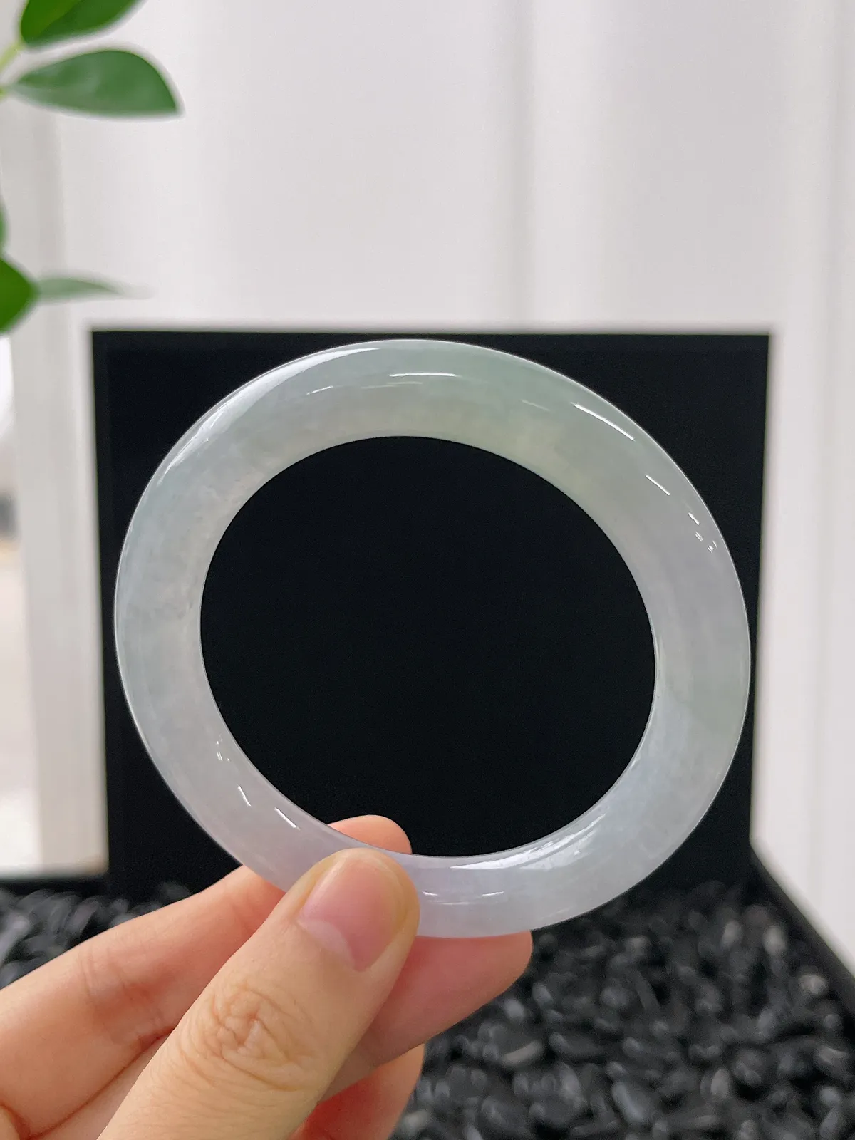 圆镯53圈口，翡翠冰糯种春带彩手镯