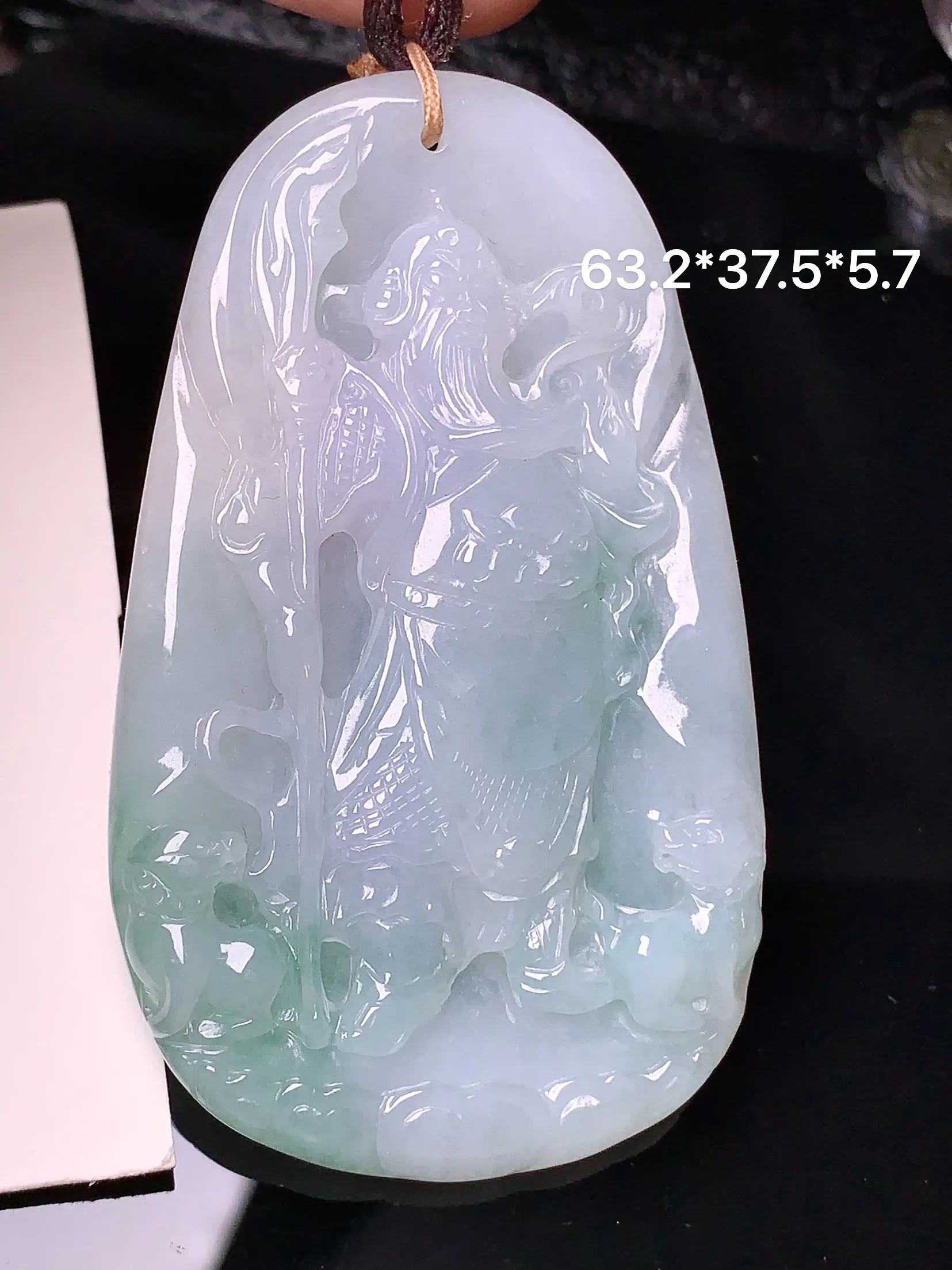 飘绿关公吊坠 玉质细腻 色泽艳丽 整体尺寸63.2*37.5*5.7