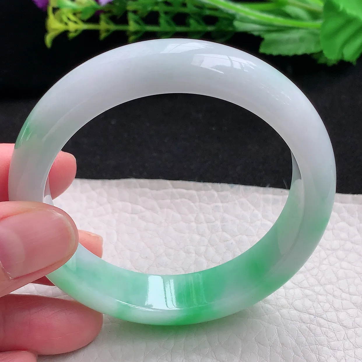 yh自然光57*14.3*8.5平安镯 天然缅甸翡翠a货阳绿厚装宽边玉手镯 玉手环