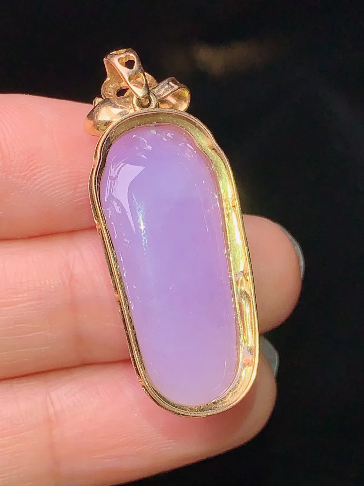 18k金钻镶嵌紫罗兰福瓜吊坠 玉质细腻 色泽艳丽 整体尺寸36.5*14*8.5