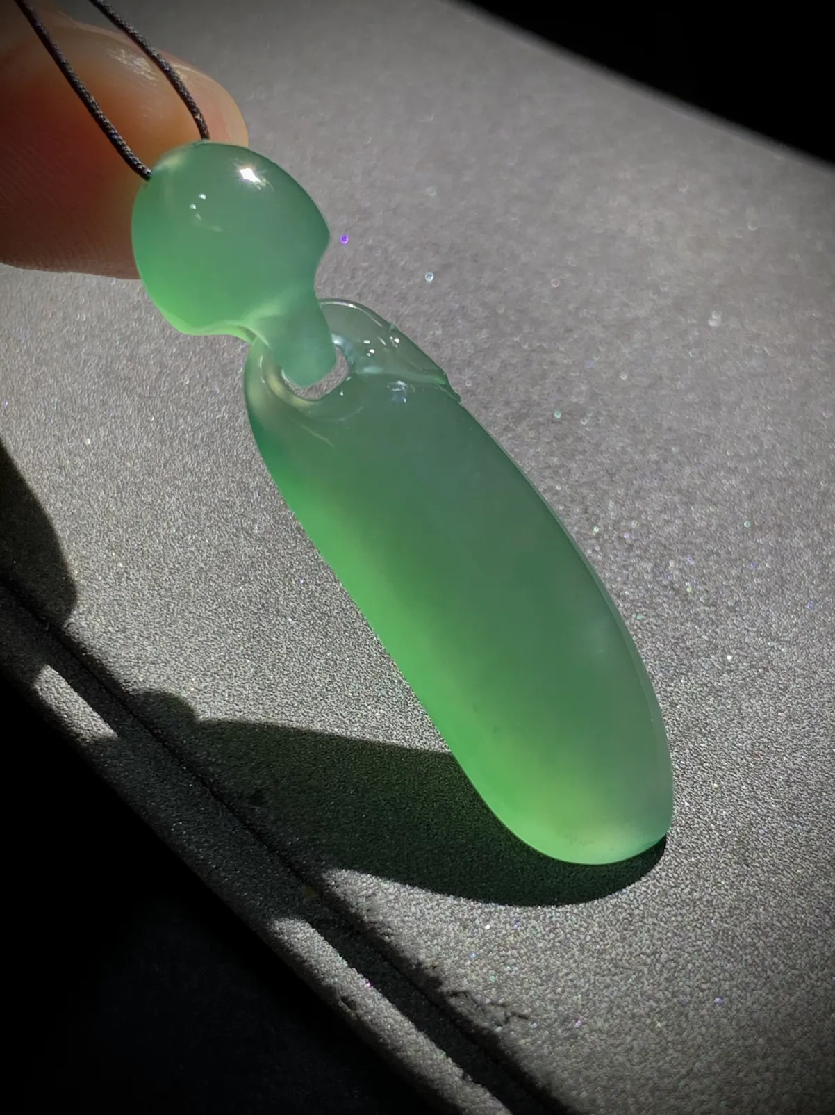 特色精品翡翠福瓜，42.5-12-6.8mm，种水不错，料子好