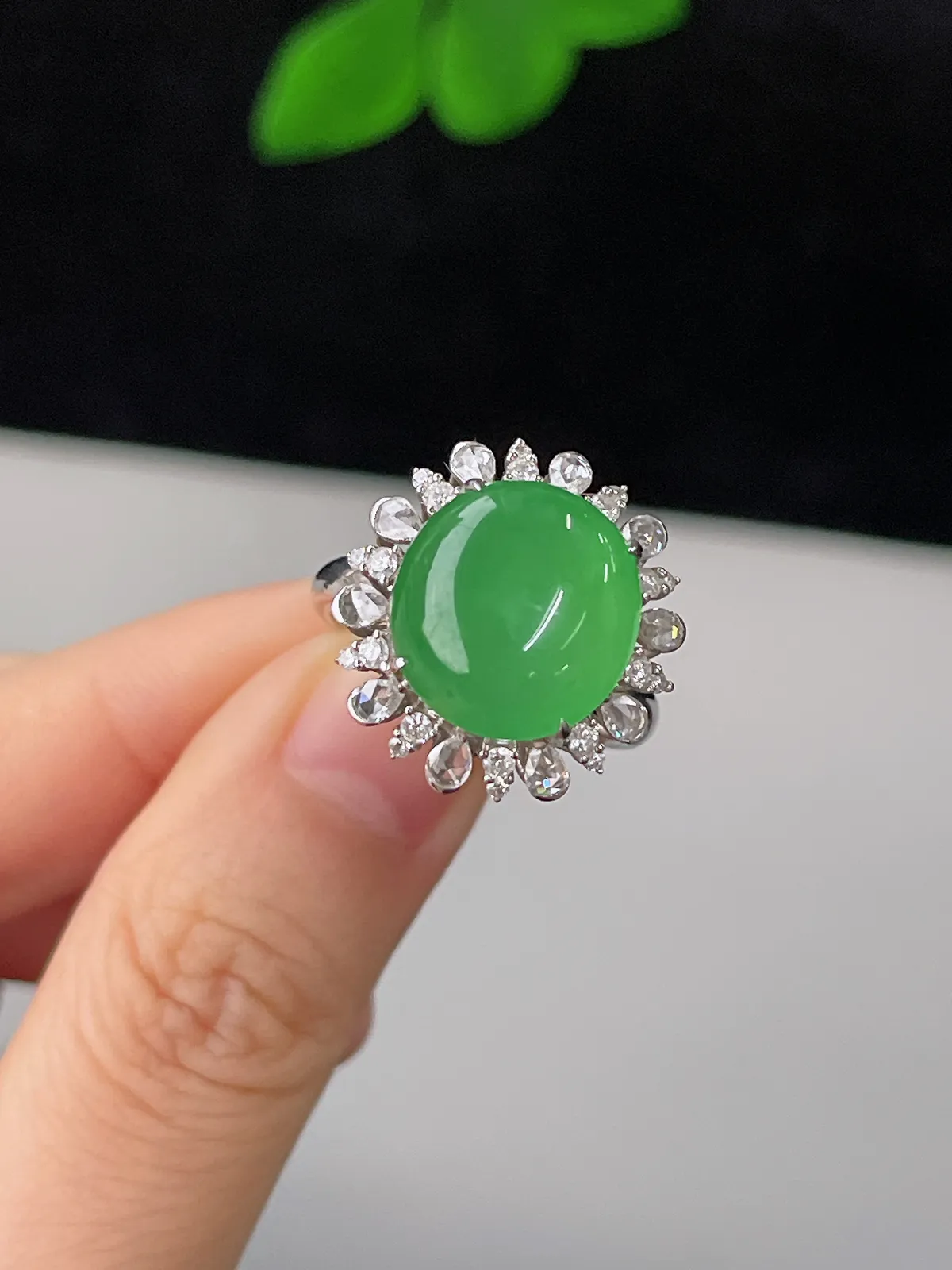 翡翠冰糯种绿色戒指