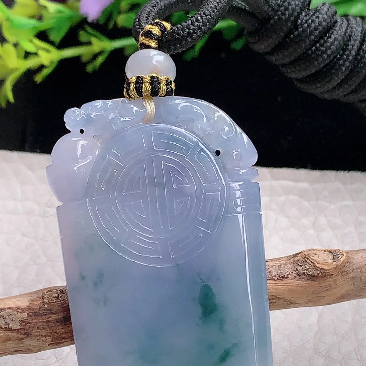 yl自然光56.6*31*6.2特色随形天然缅甸翡翠a货怀古雕平安无事牌玉吊坠