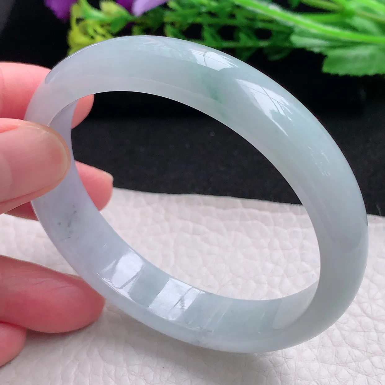 js自然光58*53*13.6*7贵妃镯 天然缅甸翡翠a货冰飘花蛋形玉手镯 玉手环