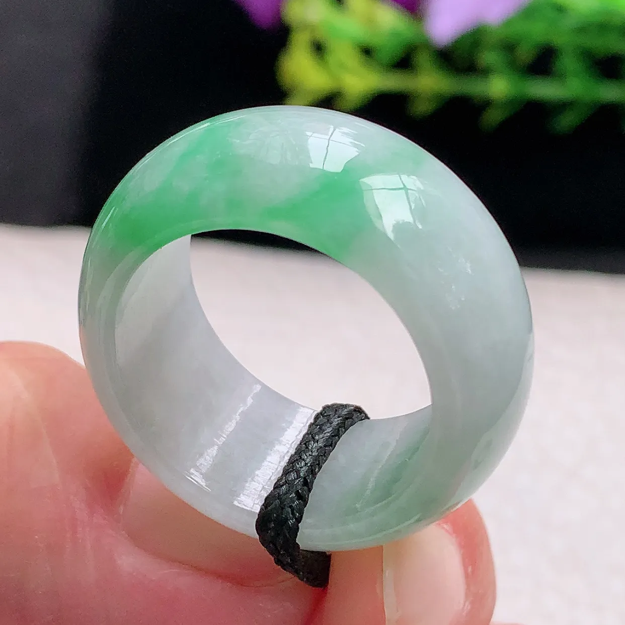 zl自然光21.3*12.6*4.8轮胎指环 天然缅甸翡翠a 货21.3mm内径飘绿花玉戒指