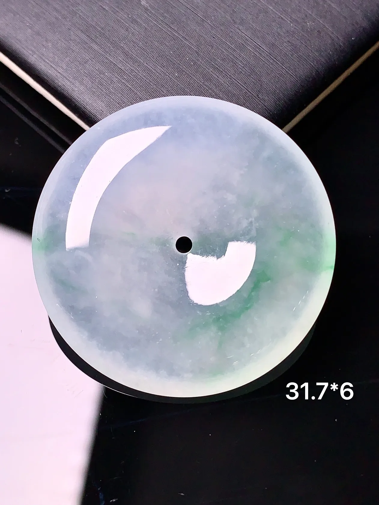 冰种平安扣吊坠 玉质细腻 色泽艳丽 整体尺寸 31.7*6