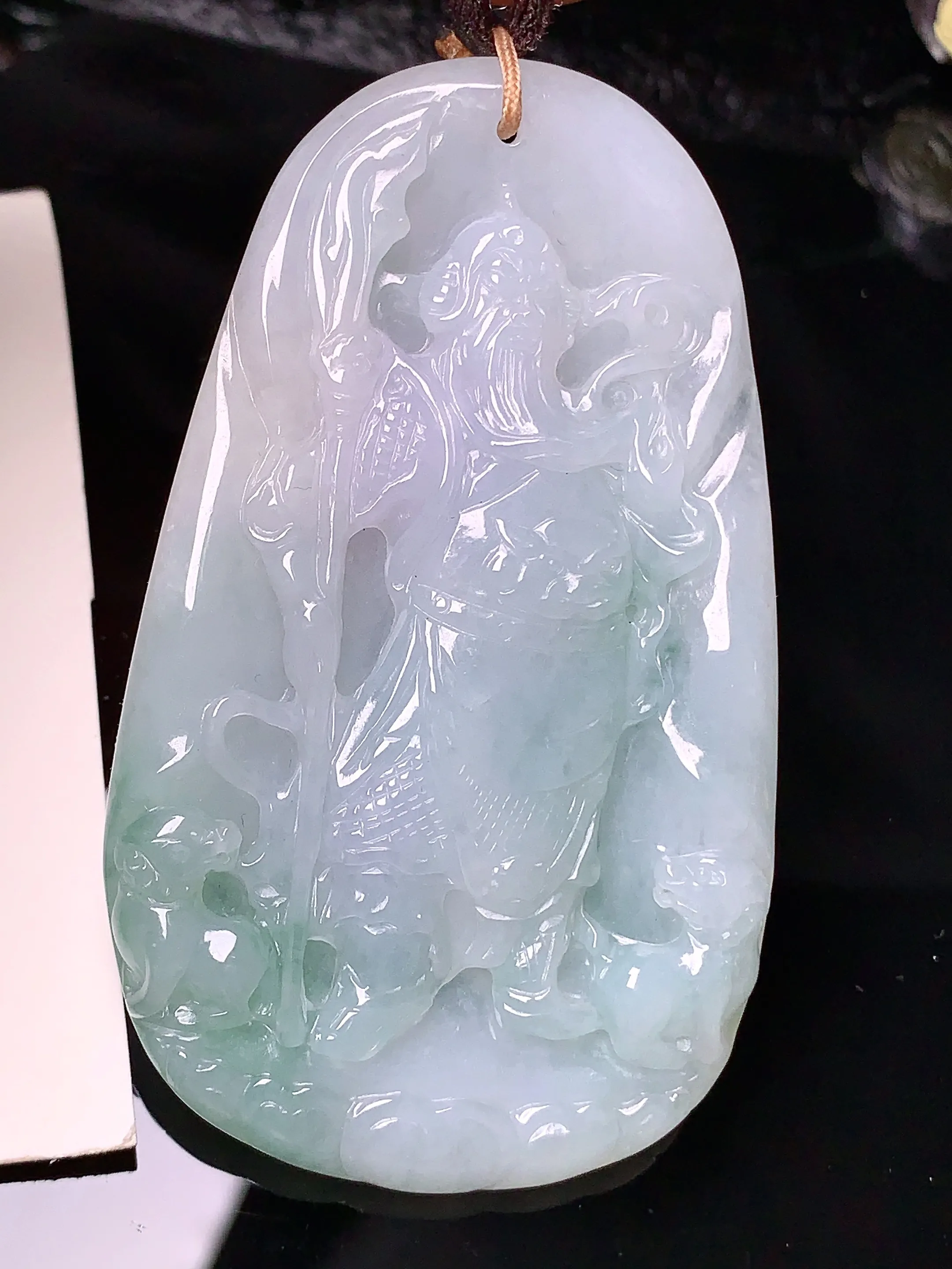 飘绿关公吊坠 玉质细腻 色泽艳丽 整体尺寸63.2*37.5*5.7