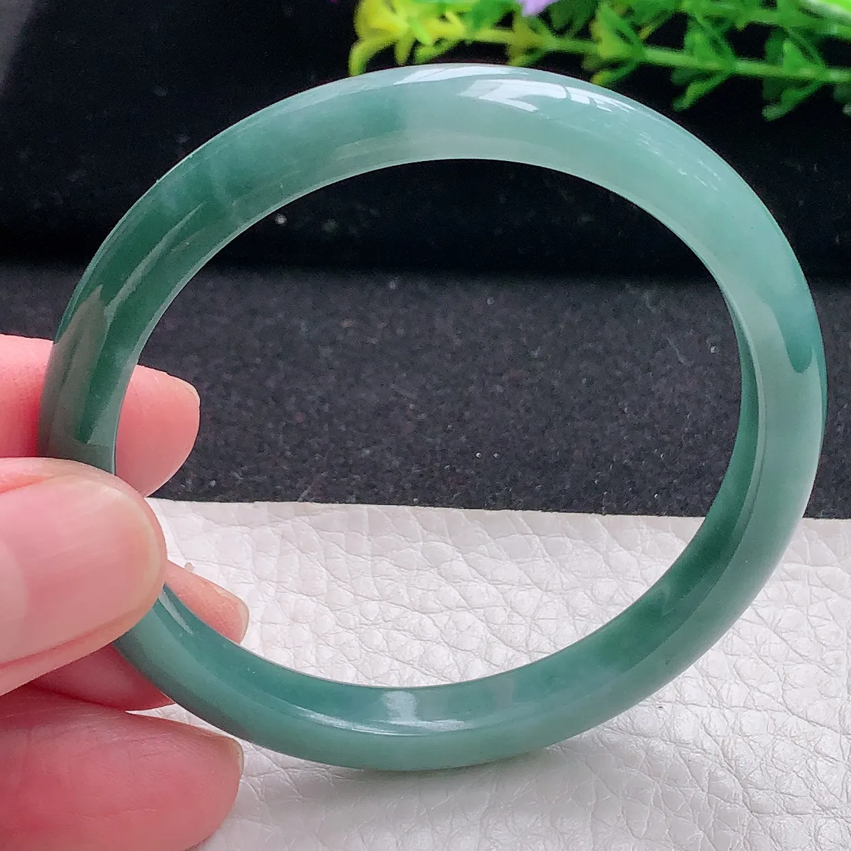 ll小圈口53*7.6*6.2美人镯 天然翡翠a货清秀宽边玉手镯 玉手环