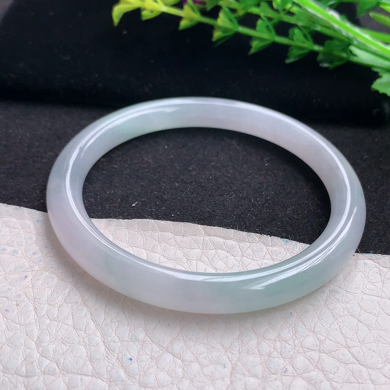 mq自然光56.5*7.8*7.5叮当镯 天然翡翠a货清新圆条玉手镯 玉手环