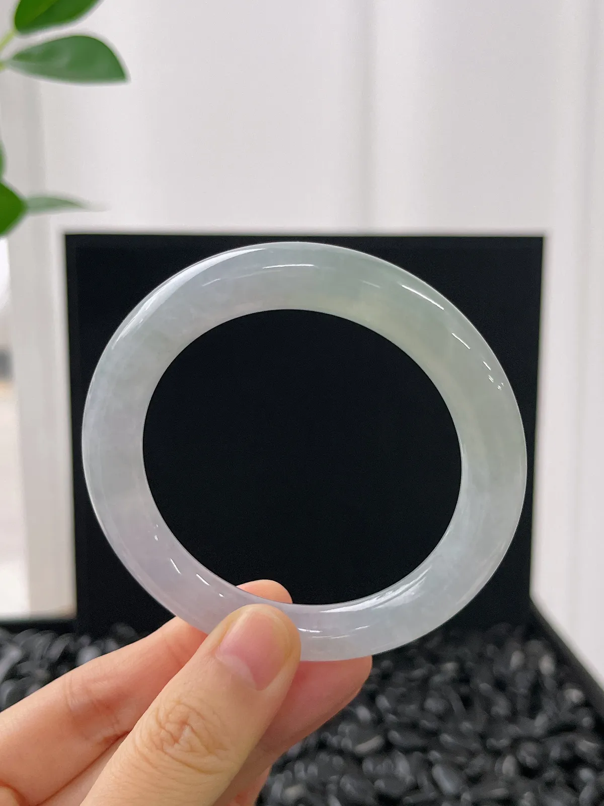 圆镯53圈口，翡翠冰糯种春带彩手镯