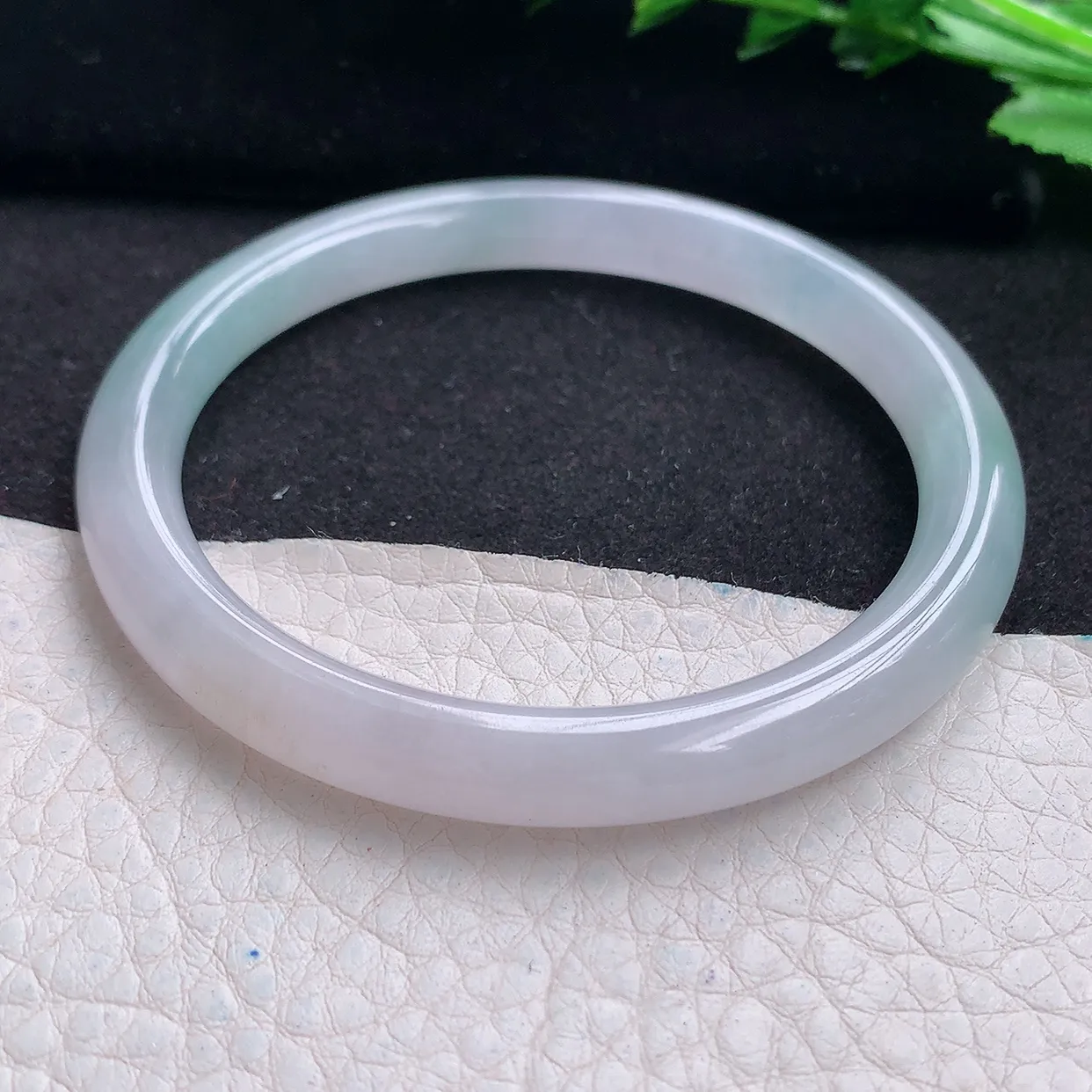 mq自然光56.5*7.8*7.5叮当镯 天然翡翠a货清新圆条玉手镯 玉手环