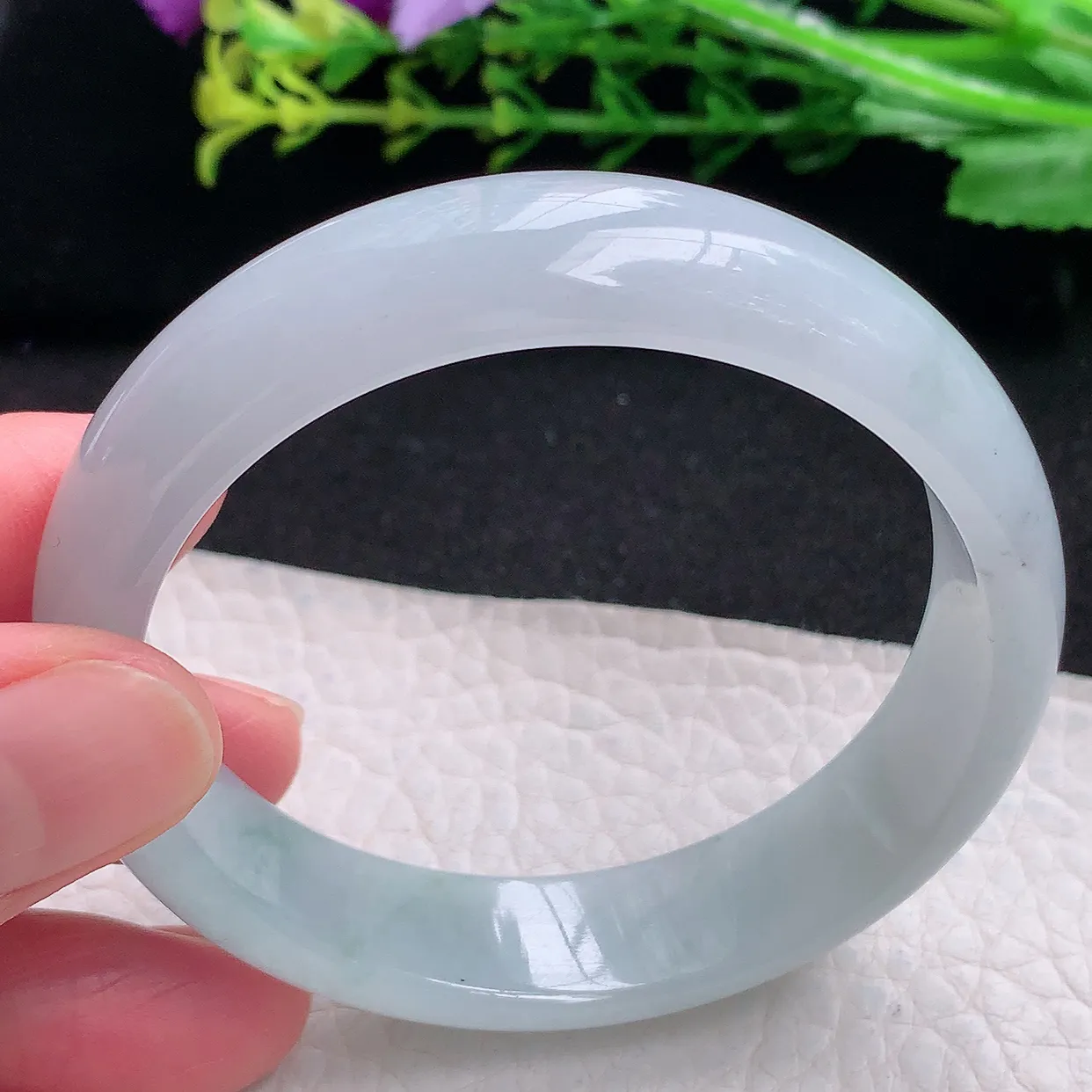 js自然光58*53*13.6*7贵妃镯 天然缅甸翡翠a货冰飘花蛋形玉手镯 玉手环