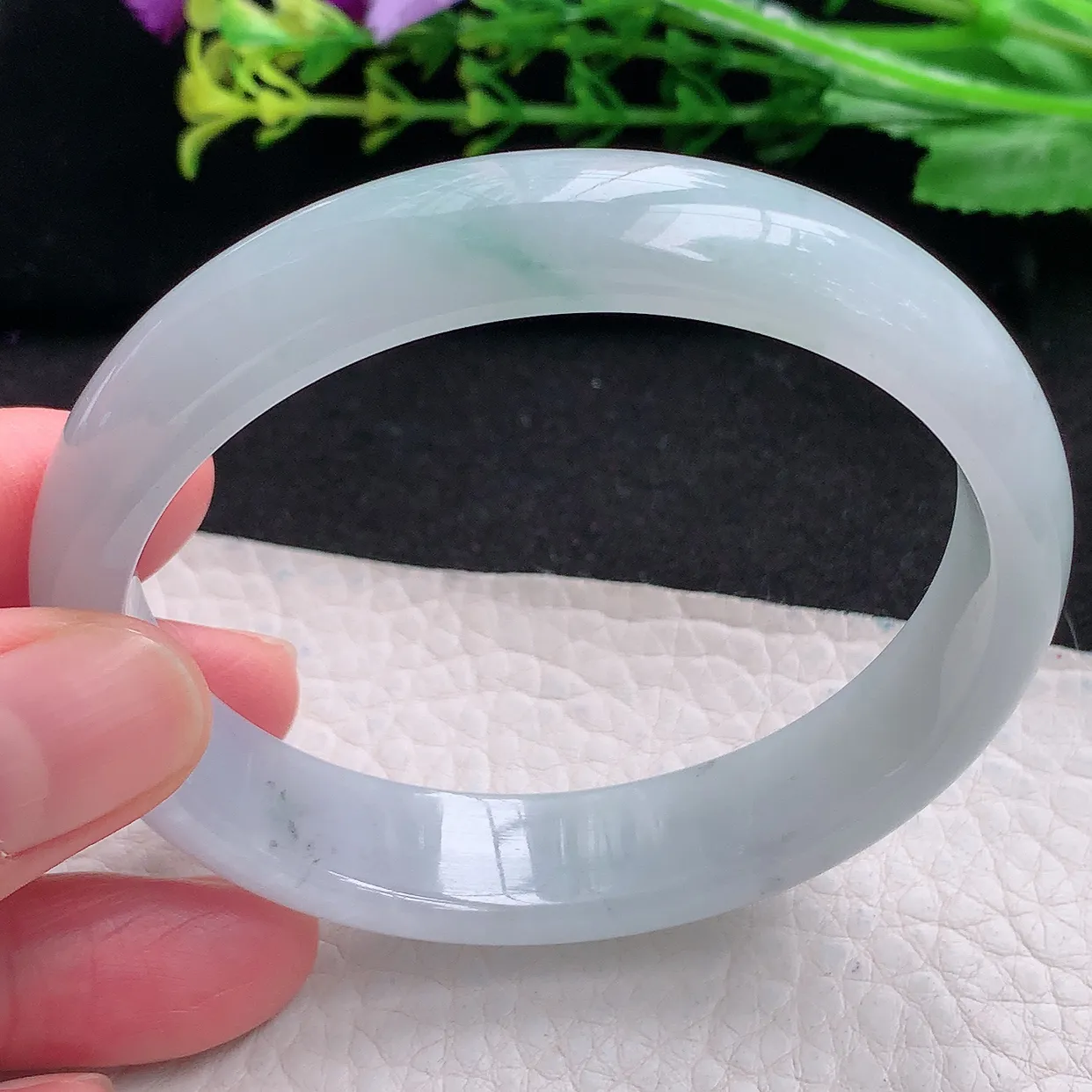 js自然光58*53*13.6*7贵妃镯 天然缅甸翡翠a货冰飘花蛋形玉手镯 玉手环