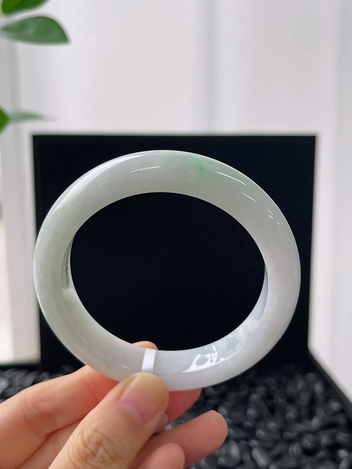 正圈54.1圈口，翡翠糯化种白色手镯