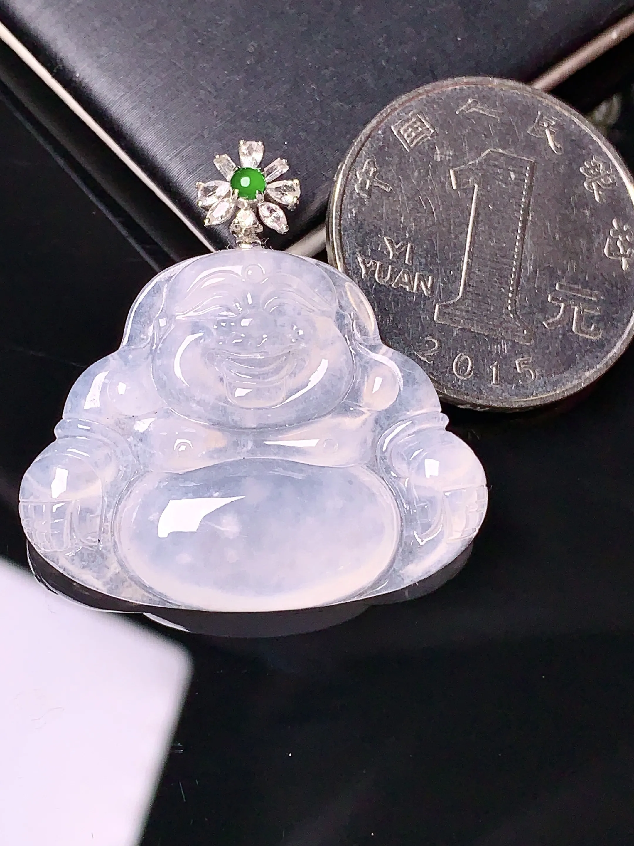 18k金钻镶嵌冰种佛公吊坠 玉质细腻 色泽艳丽 整体尺寸37.3*31.5*5.3