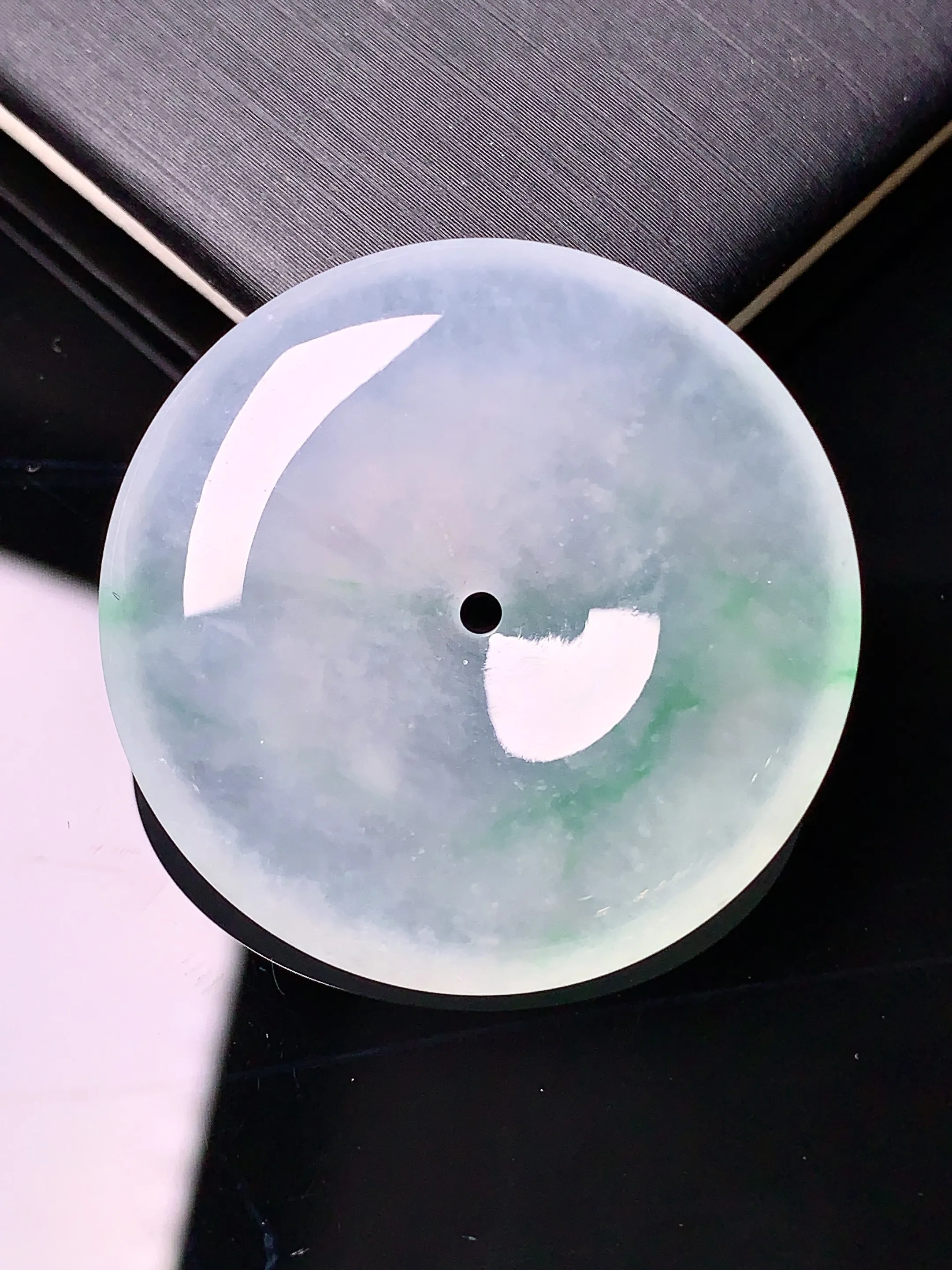 冰种平安扣吊坠 玉质细腻 色泽艳丽 整体尺寸31.7*6