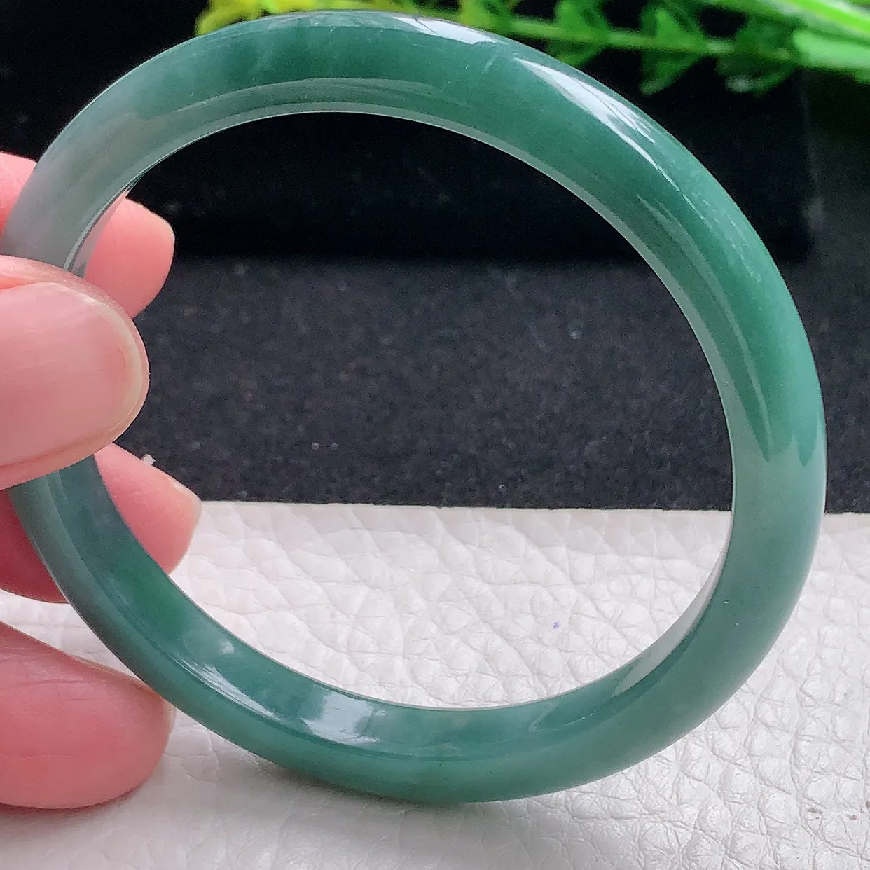 ll小圈口53*7.6*6.2美人镯 天然翡翠a货清秀宽边玉手镯 玉手环