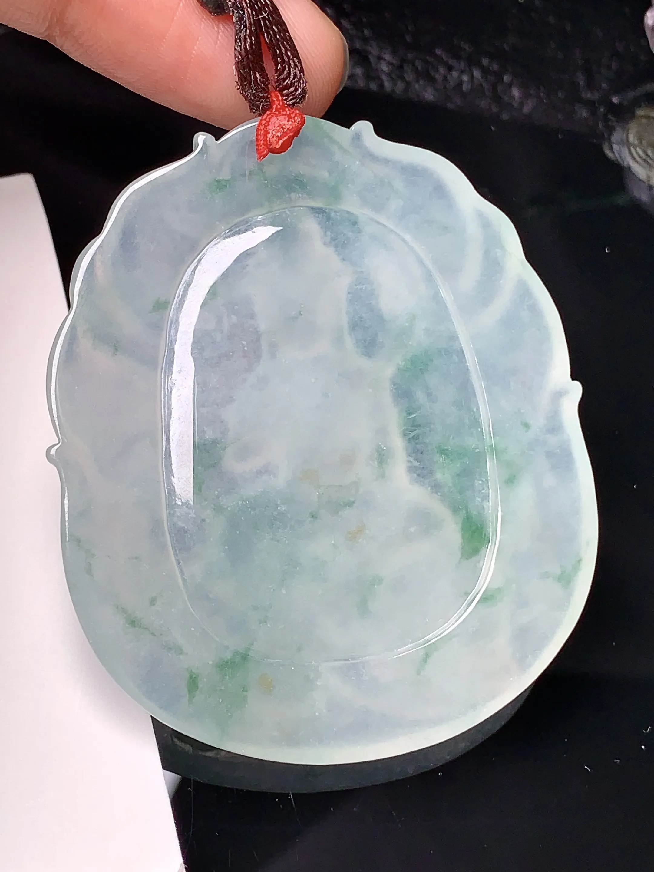 飘绿普贤观音菩萨吊坠 玉质细腻 色泽艳丽 整体尺寸52.2*43.6*5.7