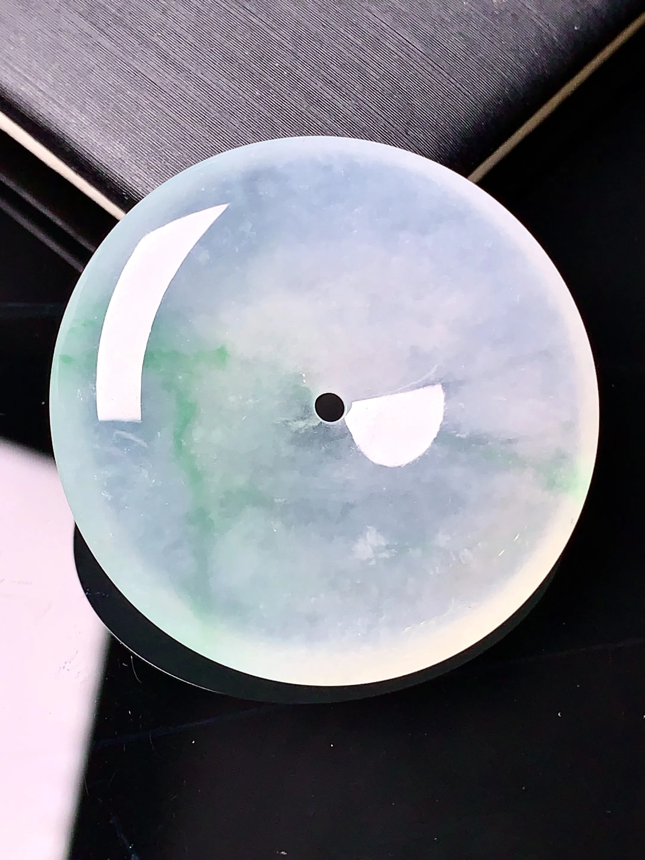 冰种平安扣吊坠 玉质细腻 色泽艳丽 整体尺寸 31.7*6