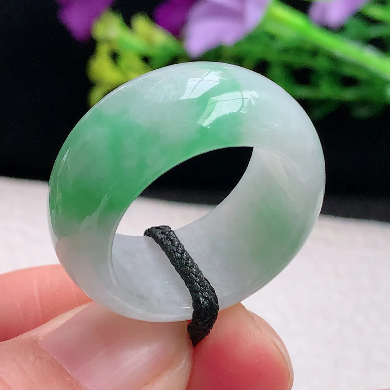 zl自然光21.3*12.6*4.8轮胎指环 天然缅甸翡翠a 货21.3mm内径飘绿花玉戒指