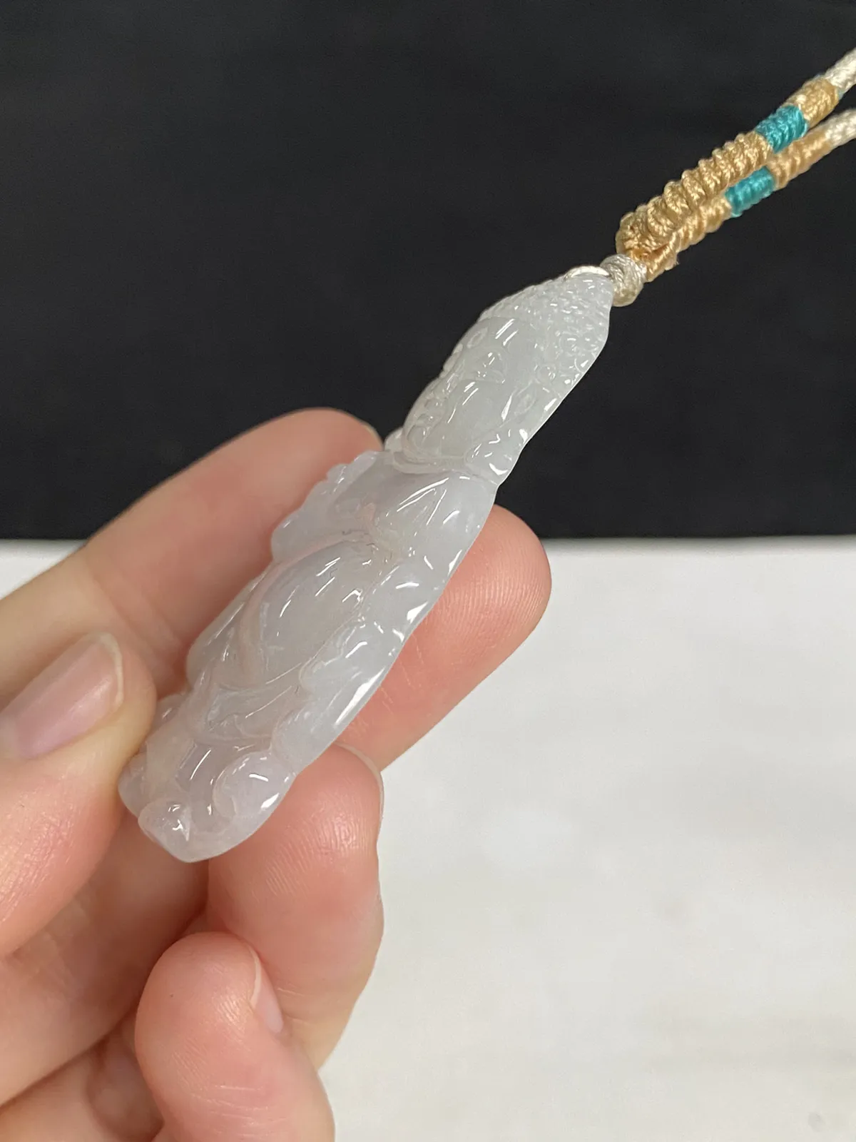 冰种冰糯种，白色翡翠佛公吊坠，10.76克