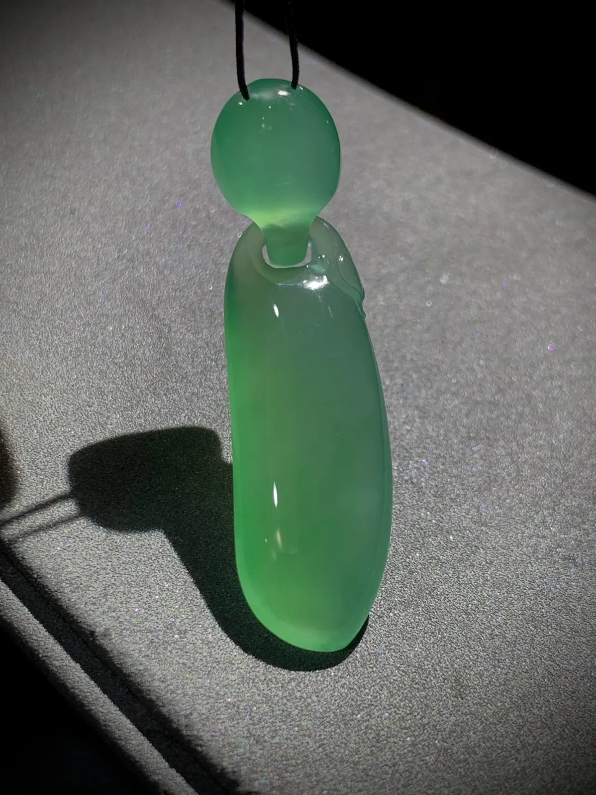 特色精品翡翠福瓜，42.5-12-6.8mm，种水不错，料子好