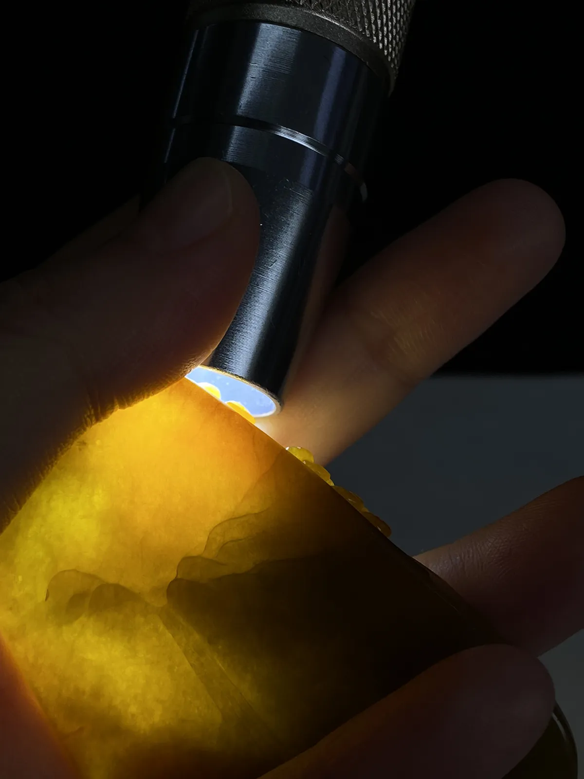 翡翠糯化种黄色山水牌