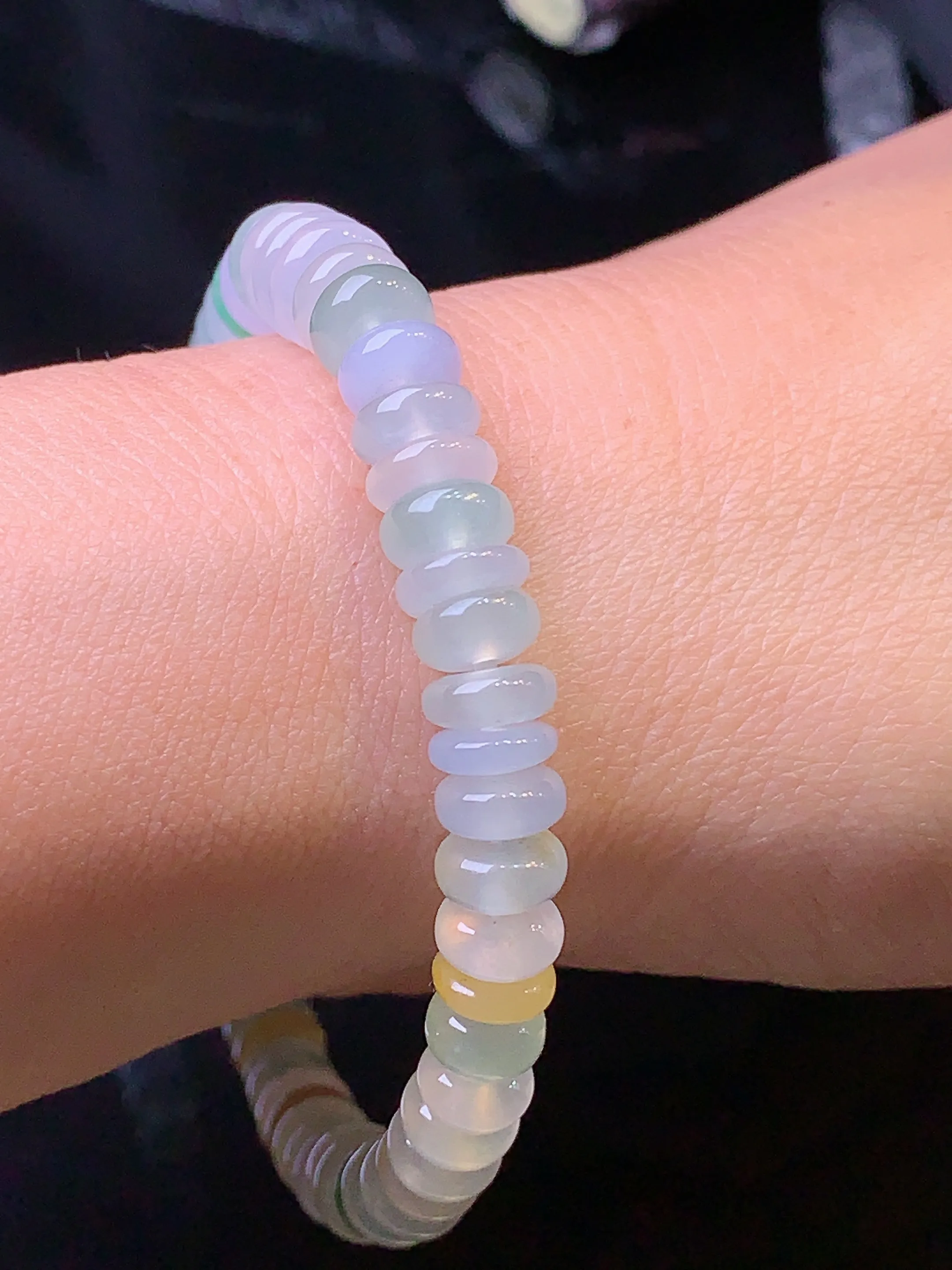 冰种算盘珠手链 玉质细腻 色泽艳丽 整体尺寸6.8*3.2