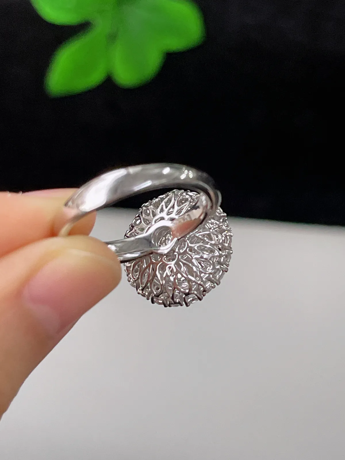 翡翠冰糯种绿色戒指