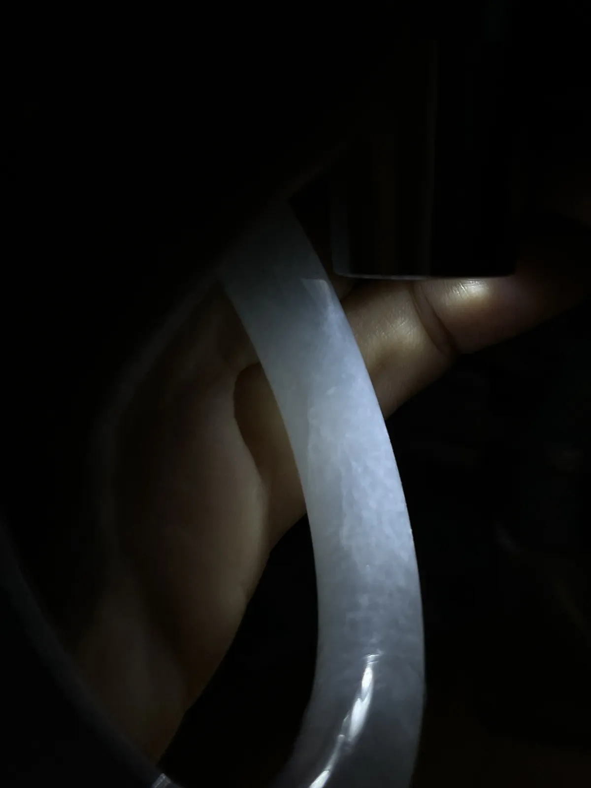 圆镯53.4圈口，翡翠冰糯种春带彩手镯