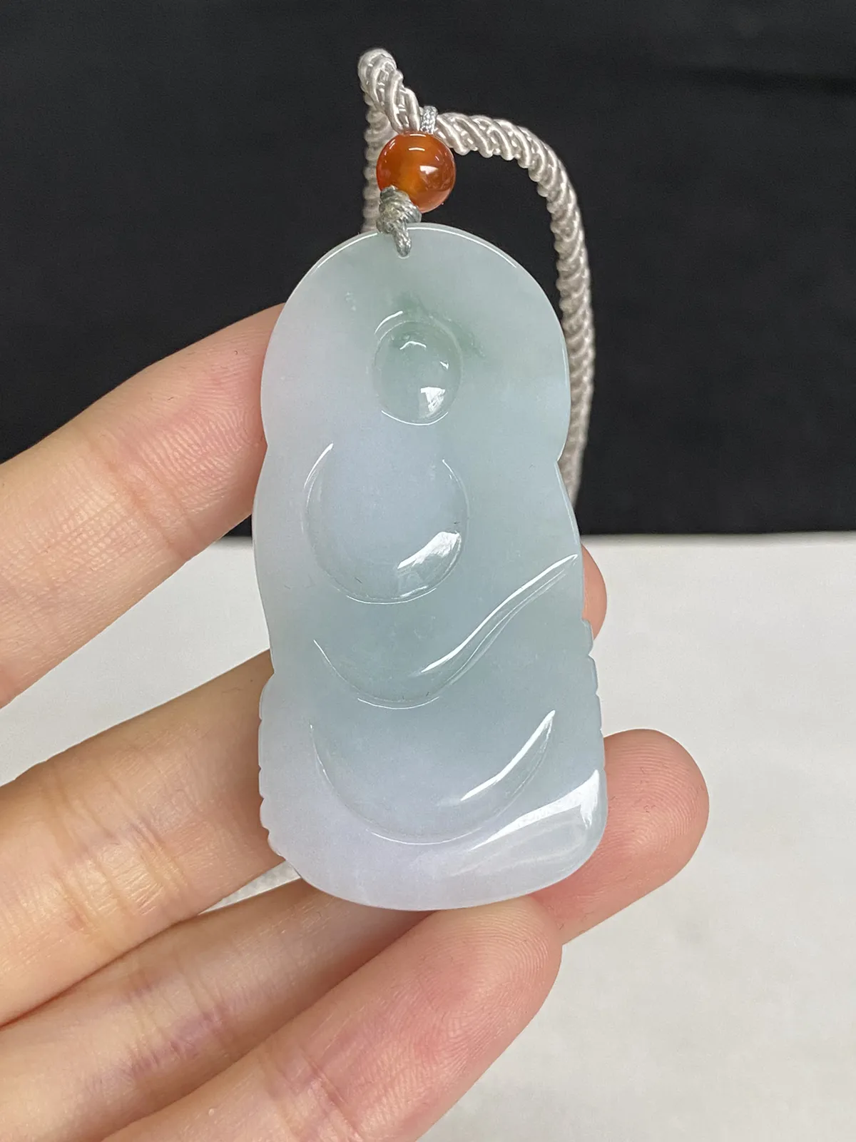 翡翠吊坠，配珠未测