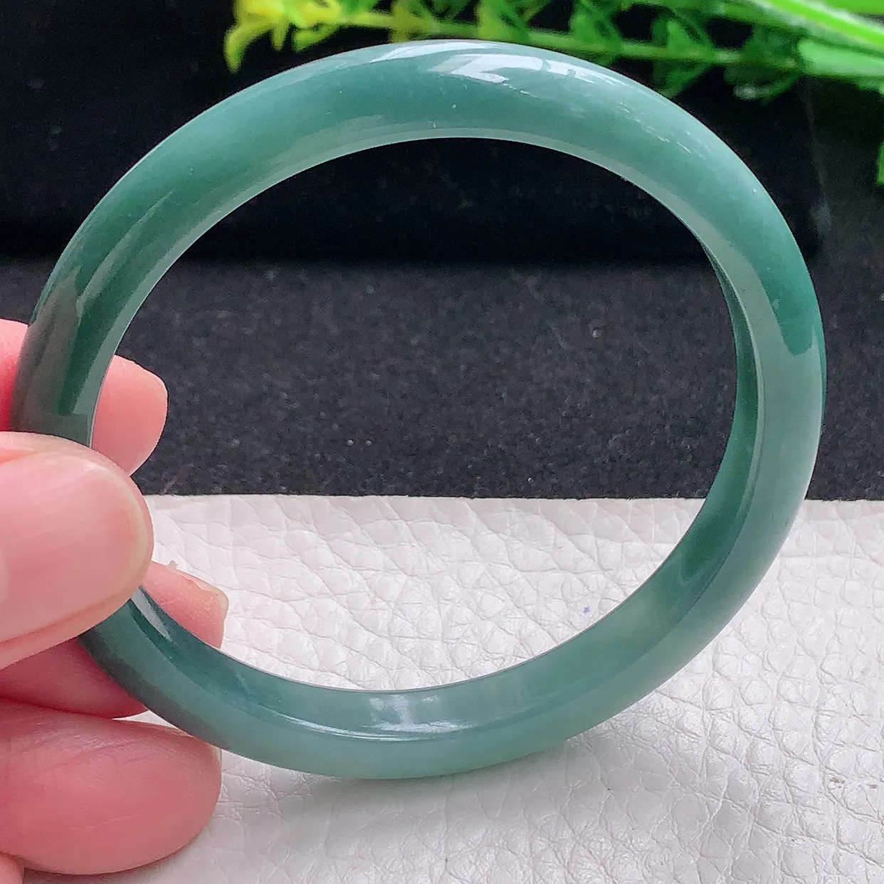 ll小圈口53*7.6*6.2美人镯 天然翡翠a货清秀宽边玉手镯 玉手环