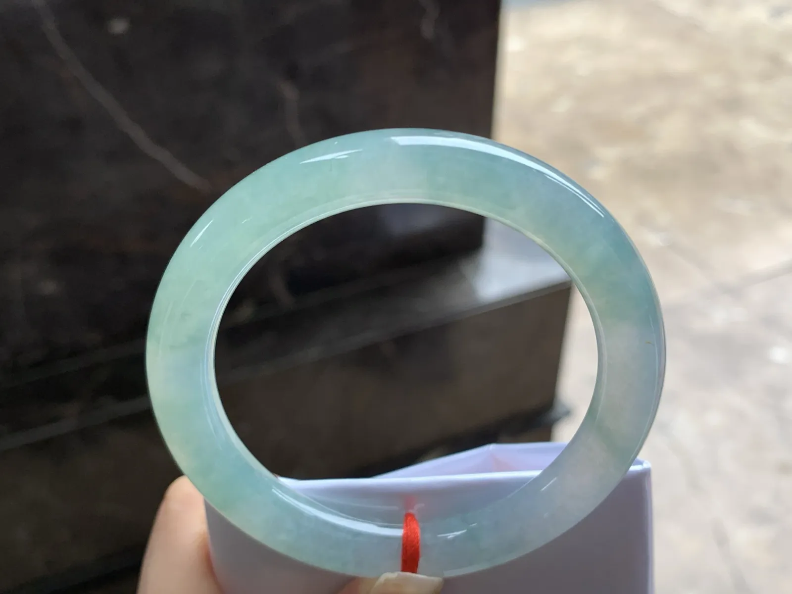 56-9.5

冰蓝圆条手镯^_^冰透