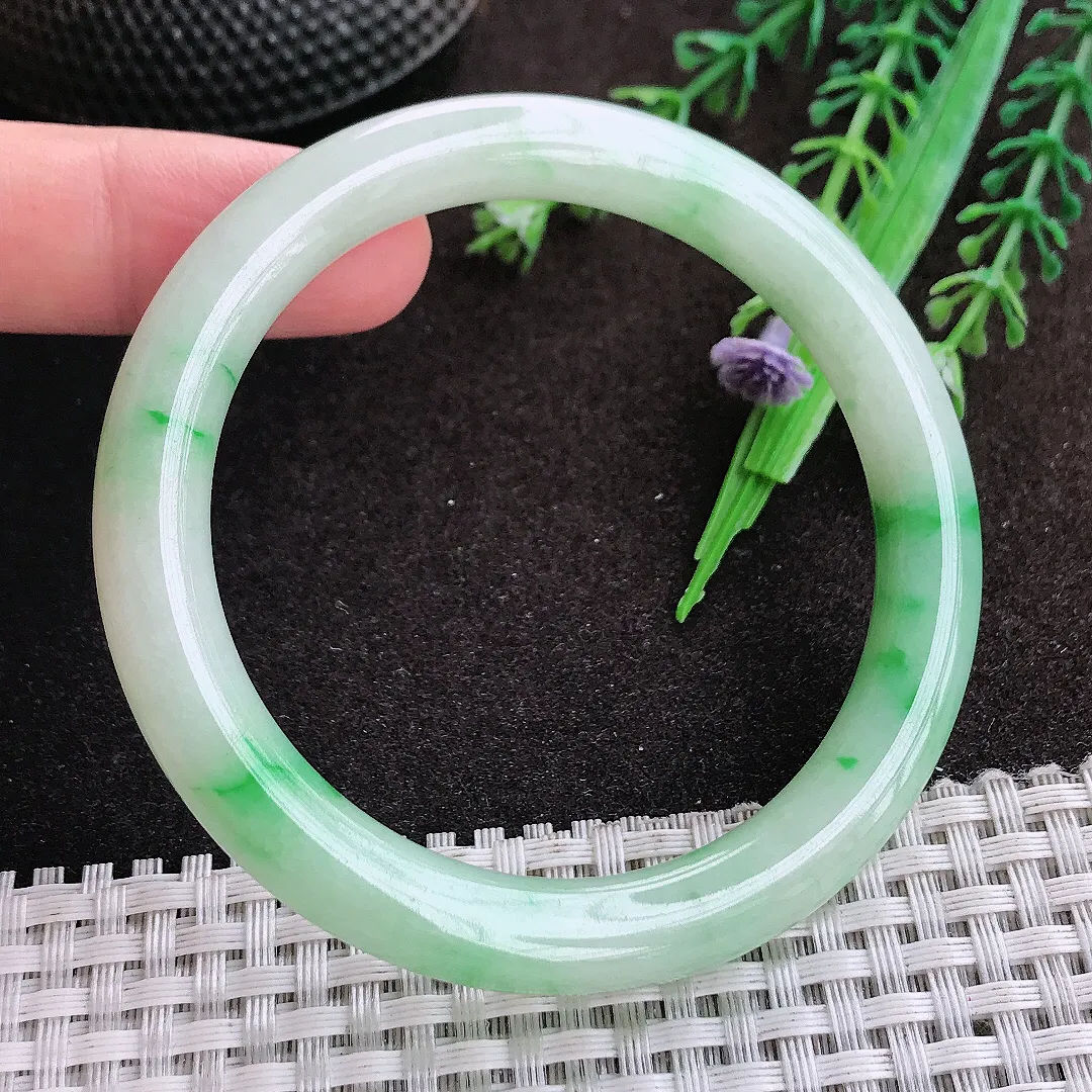 自然光55.5/8.3/8.7老坑精美油润飘阳绿圆条手镯翡翠玉镯美人镯