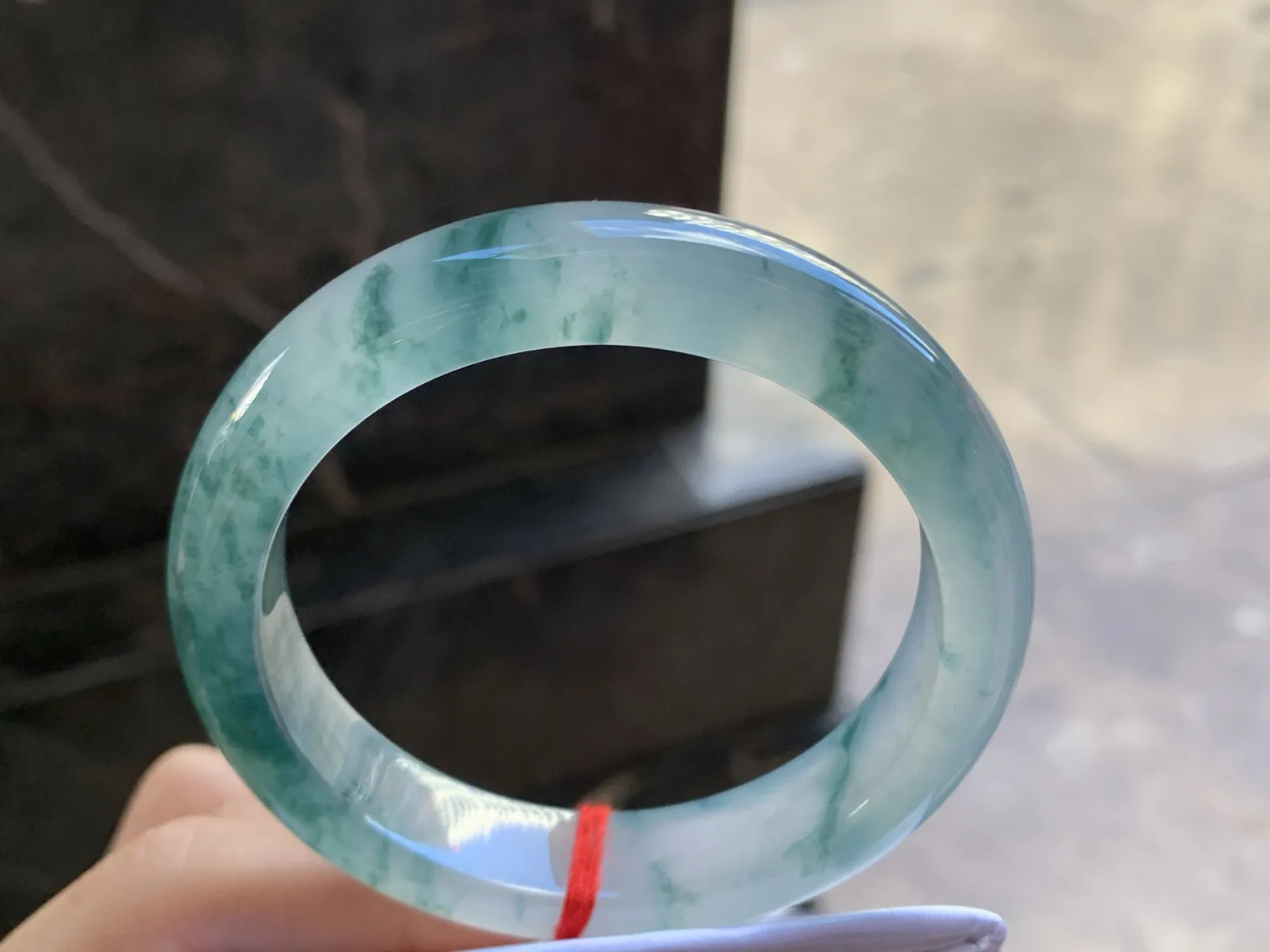 55-12.5-8.5

冰蓝花手镯^_^飘花浓郁 种水足