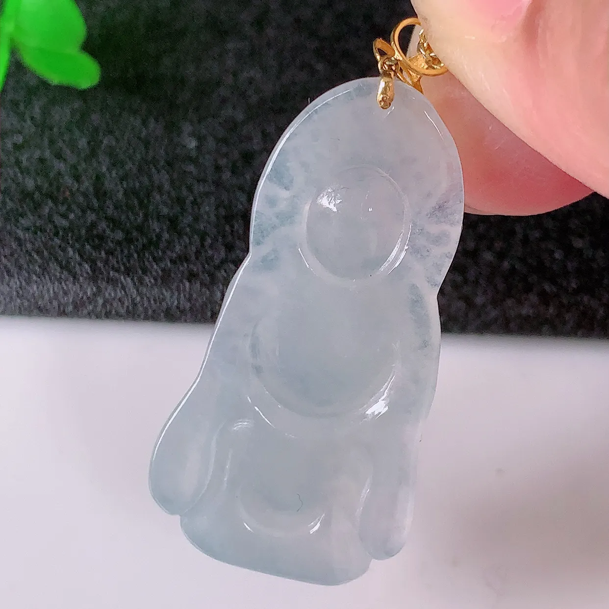 18K金镶嵌冰种翡翠招财财神爷吊坠，种老水足，雕工精湛 ，寓意美好，佩戴时尚出众！#1.5