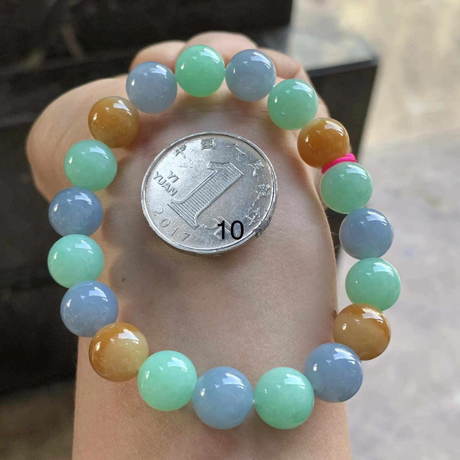 多彩珠串^_^颜色浓郁 鲜艳