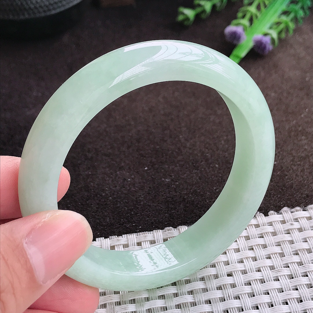 自然光55/12.6/8.2老坑秀气冰润冰晴绿手镯宽边翡翠玉镯美人镯