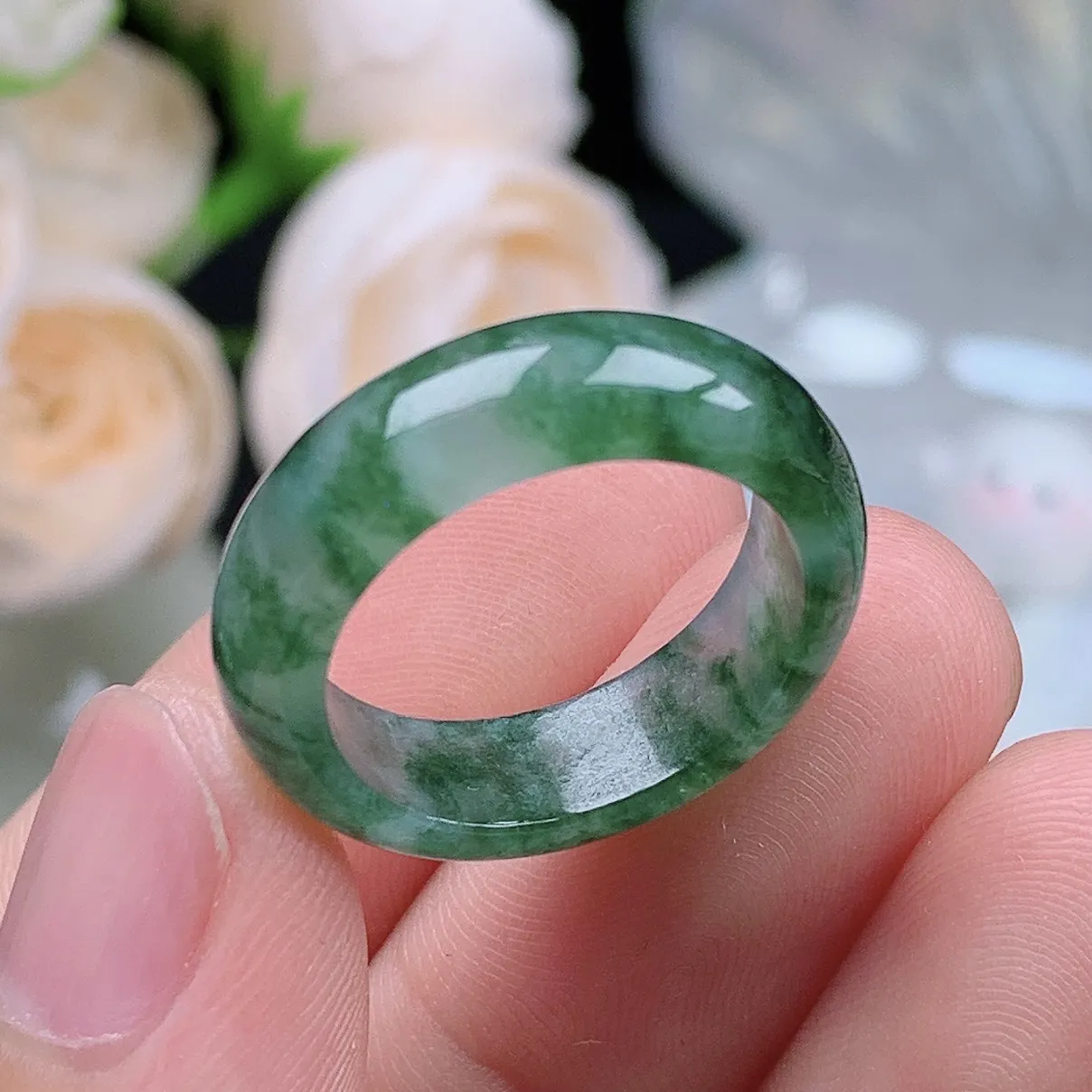 缅甸翡翠老坑冰种翡翠水润起胶飘绿花戒指玉指环  水润通透 尺寸：17.6-6-3.3mm 16号圈口