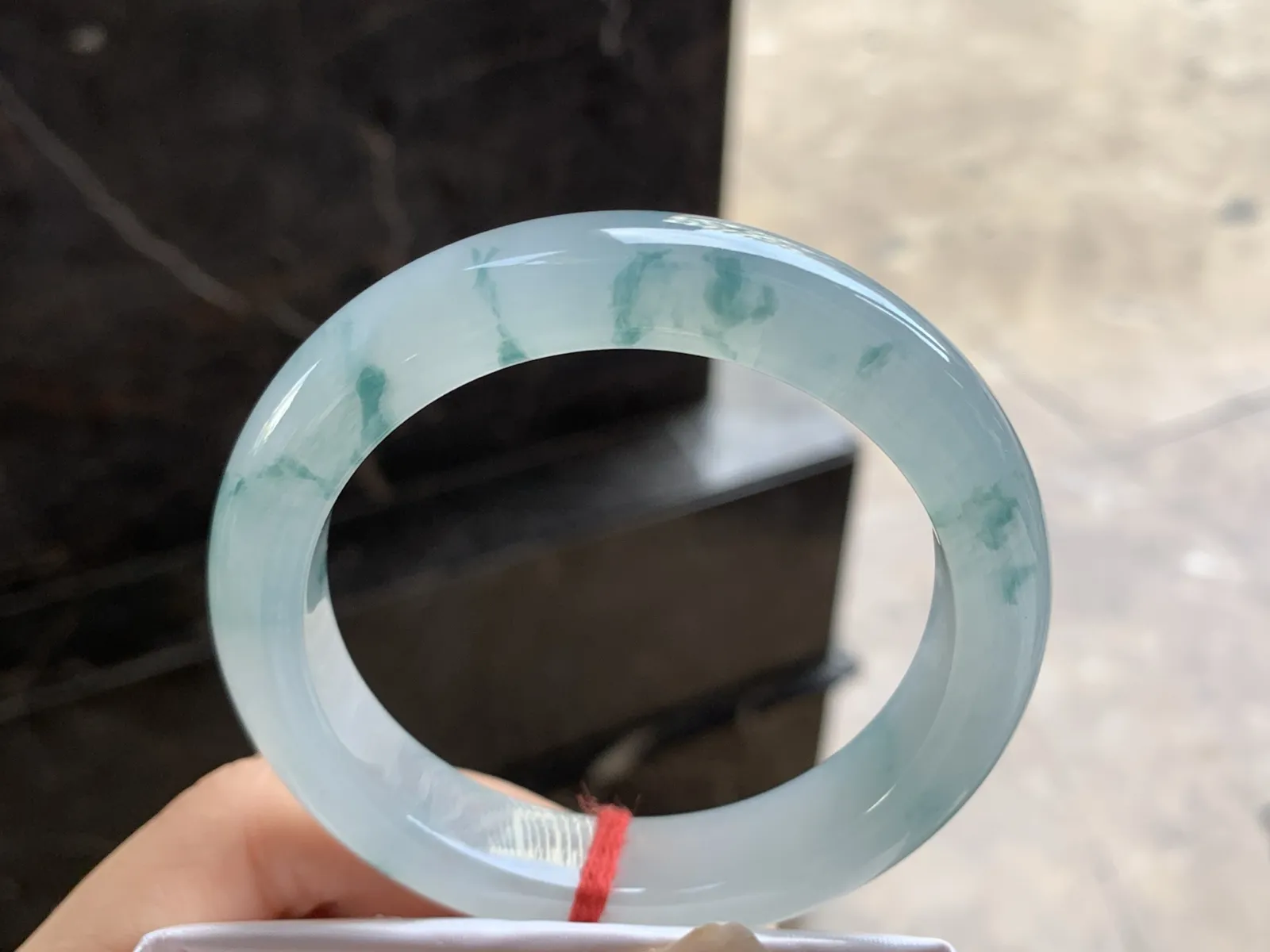 56.5-12.5-9.3

冰蓝花手镯^_^冰透 起光