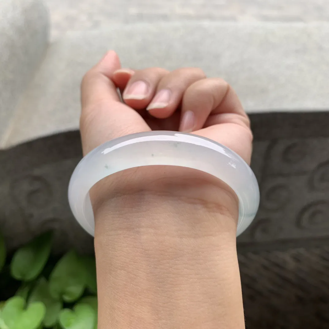 圈口 55.2-47.2-13-7【高冰飘花贵妃手镯】贵妃55 56可戴