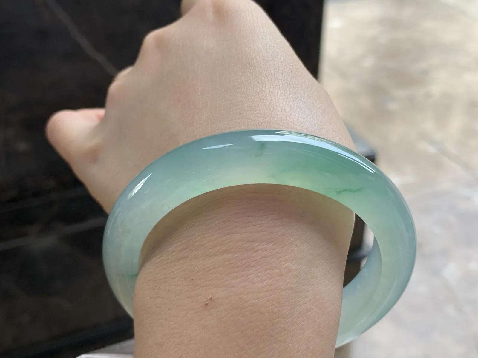 60.5-13.2-9.2

冰晴手镯^_^飘绿冰透