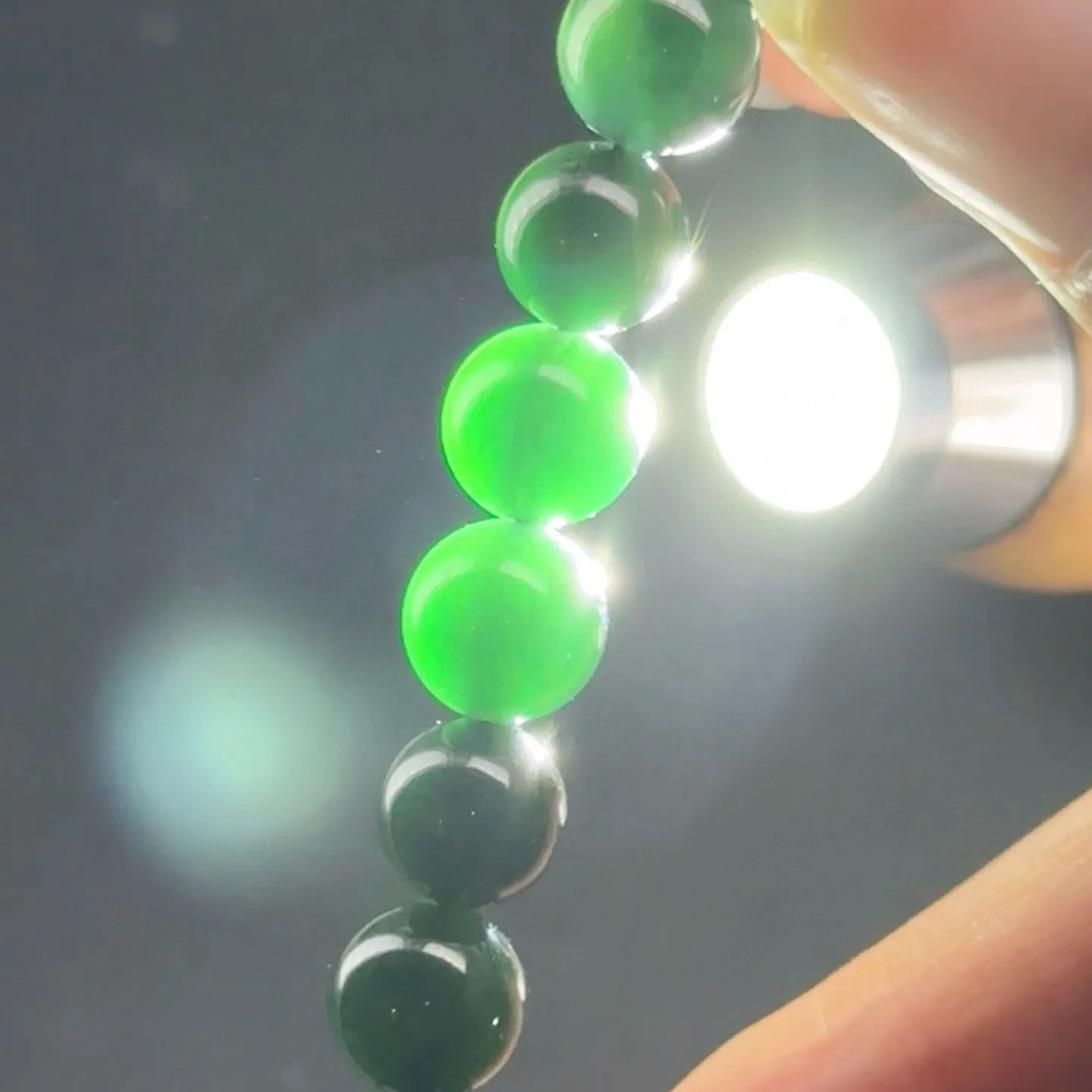 精品墨翠手串 种好色正 黑度好 打灯通透 油性十足 尺寸8.4