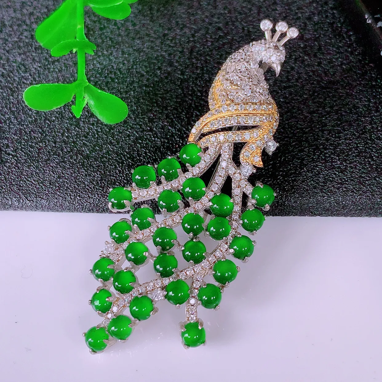 冰透满绿翡翠925银镶嵌凤凰胸针，自然光实拍，翠色灵动，颜色漂亮，种老水足，品相佳，佩戴佳品！#97.5整体56*22*8.5裸石3*3