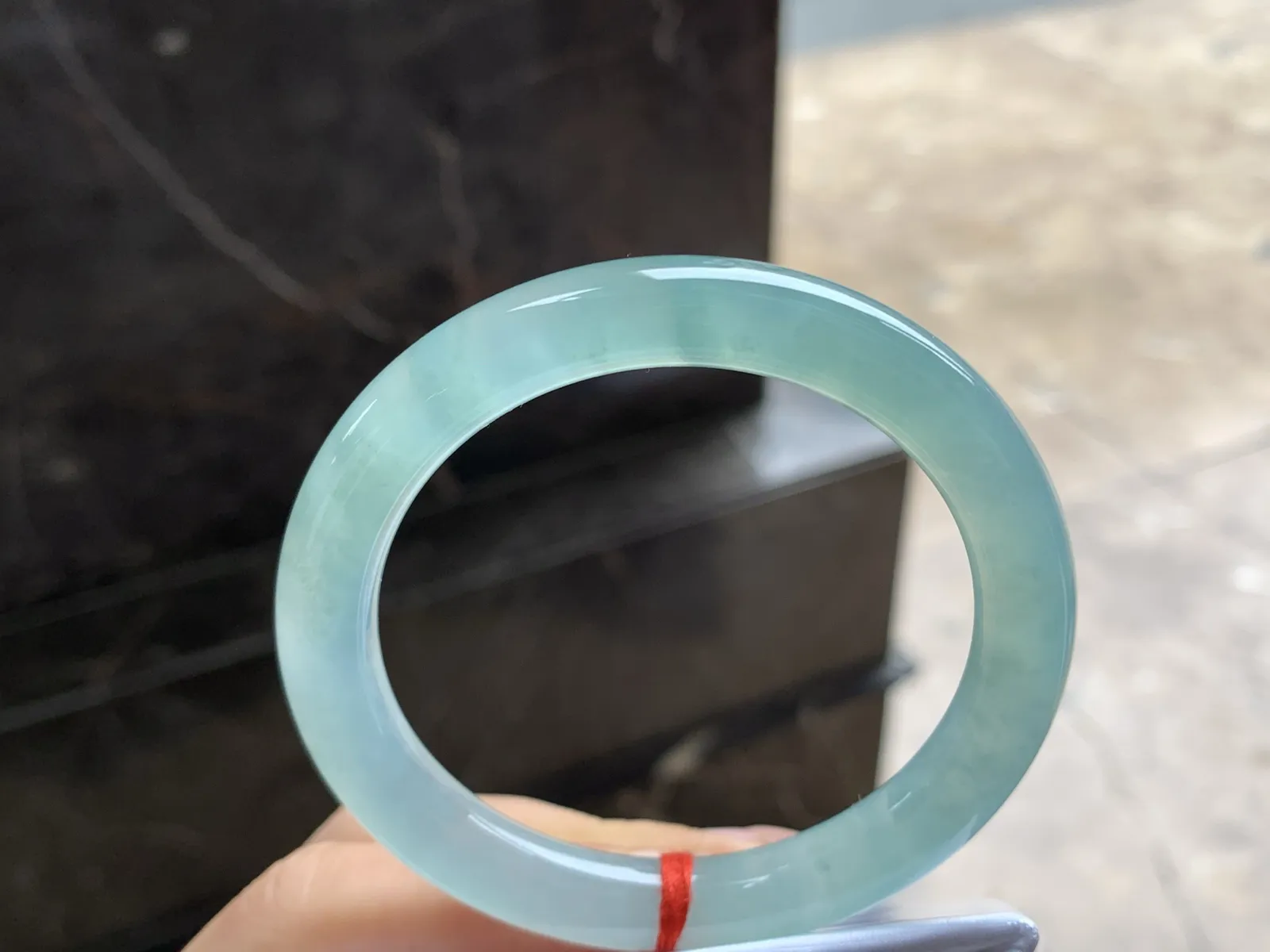 54.5-8.9

冰蓝圆条手镯^_^冰透